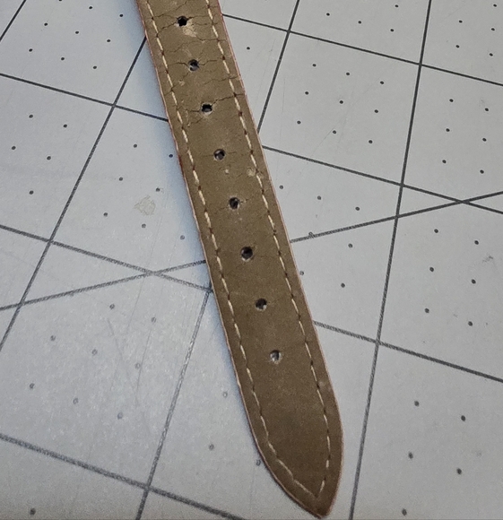 Disney's Tinkerbell Special Collectors Edition Watch - Picture 9 of 13